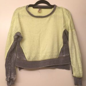 Te Verde Bright Yellow and Grey Sweater (small)
